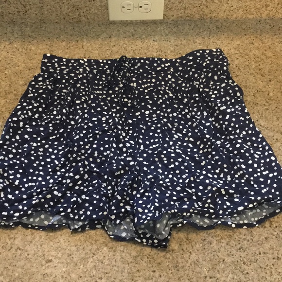 Jcrew light and flowy shorts - Picture 1 of 3